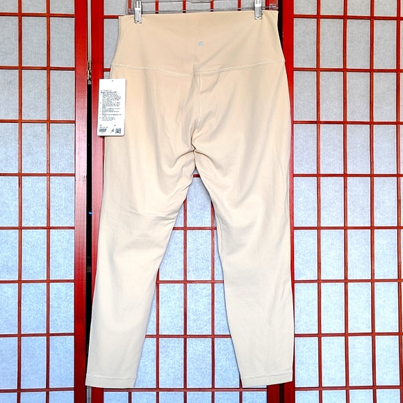 Lululemon Align HR Pants . Size: 12 - Picture 2 of 5